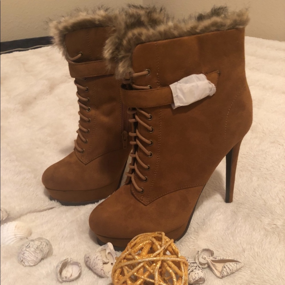 WMN’ SZ 10 LUICHINY CAMEL IMISUEDE 6” HEEL BOOTS!!